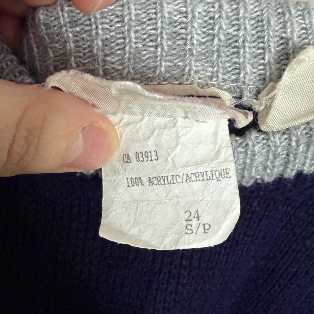 Vintage Toronto Maple Leafs Knit Sweater โ Size Small/24 โ Made in Canada - Picture 2 of 8